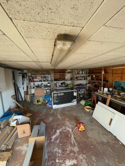 Pièce avec des encombrants